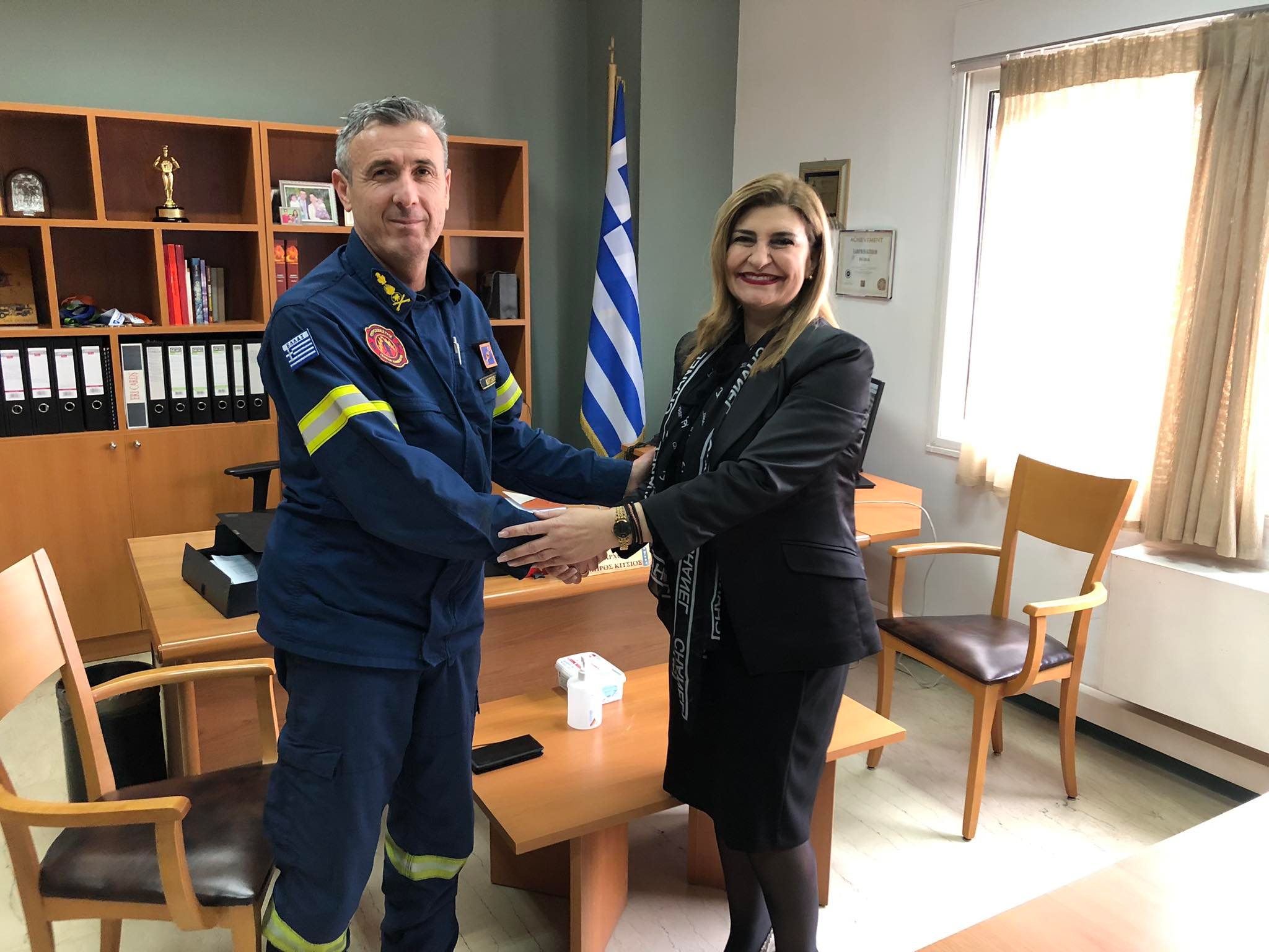 Ε. Λιακούλη: "Ευχές και θεσμική συνεργασία με τους επικεφαλής της Πυροσβεστικής"